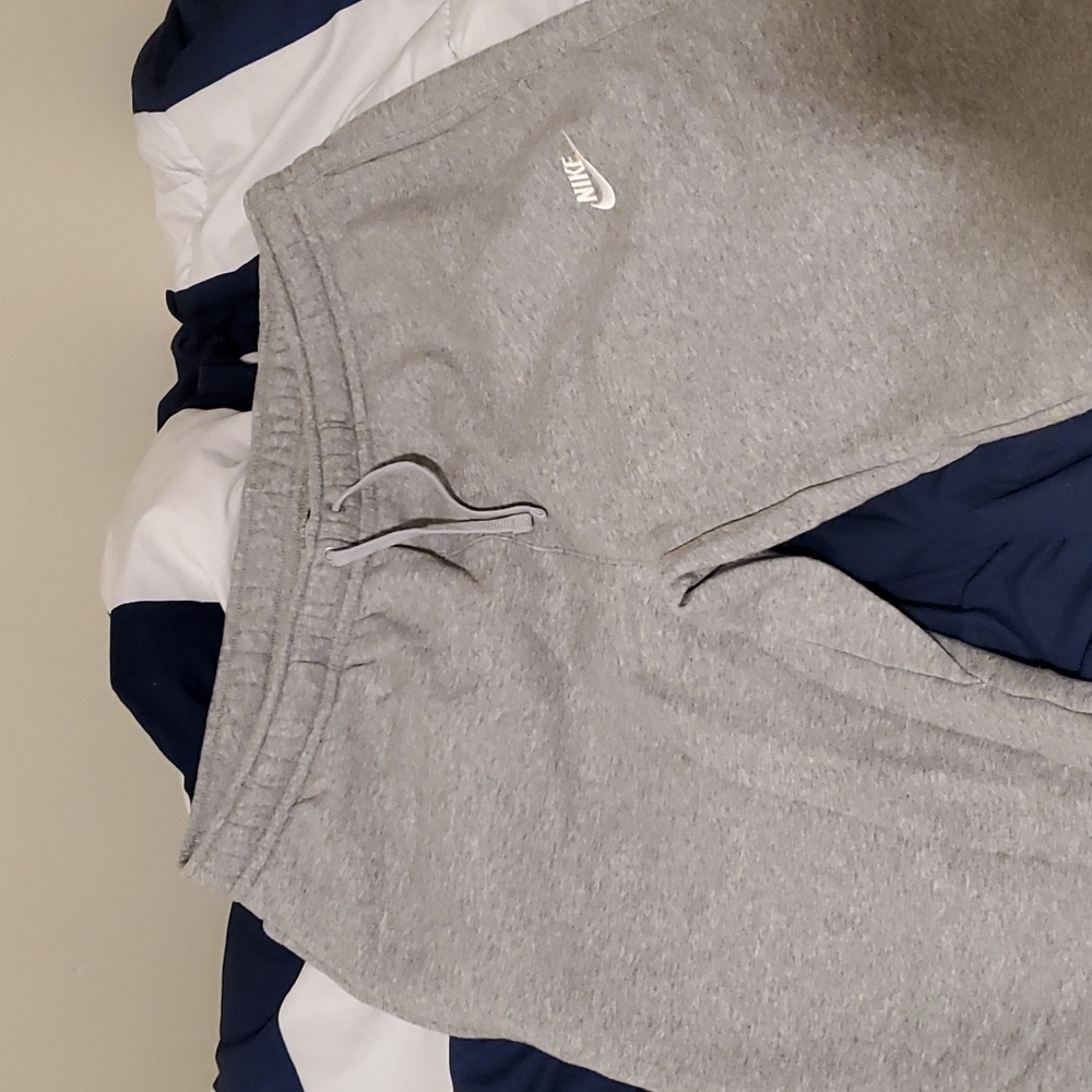 gray nike pants